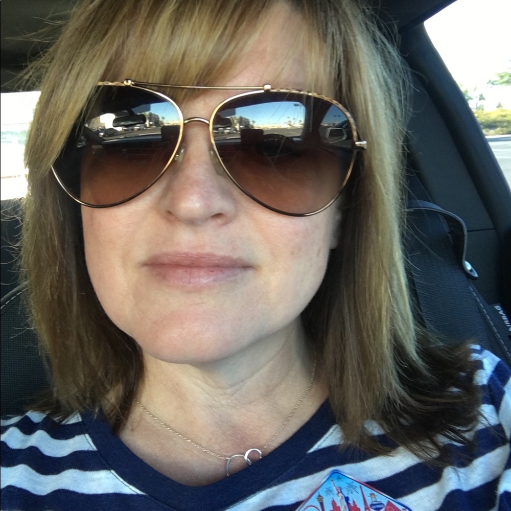 Meet your Posher, Traci